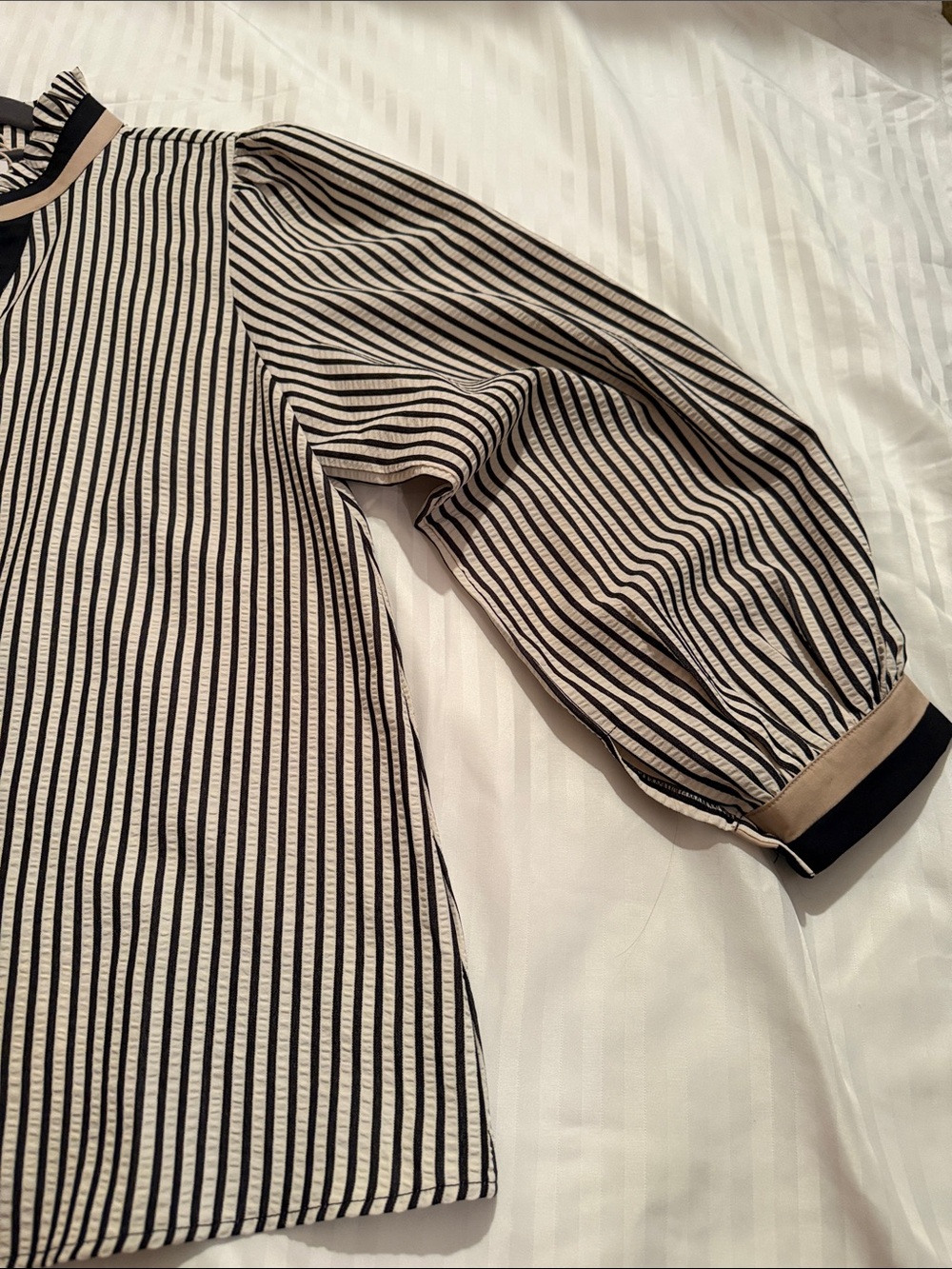 JODIFL Black & White Striped Long-Sleeve Dress Shirt - Picture 8 of 16